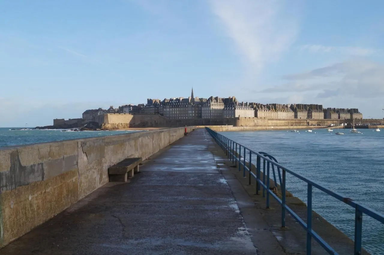 Dinard Centre, Le Wilson, Maison A 100M De La Plage Villa