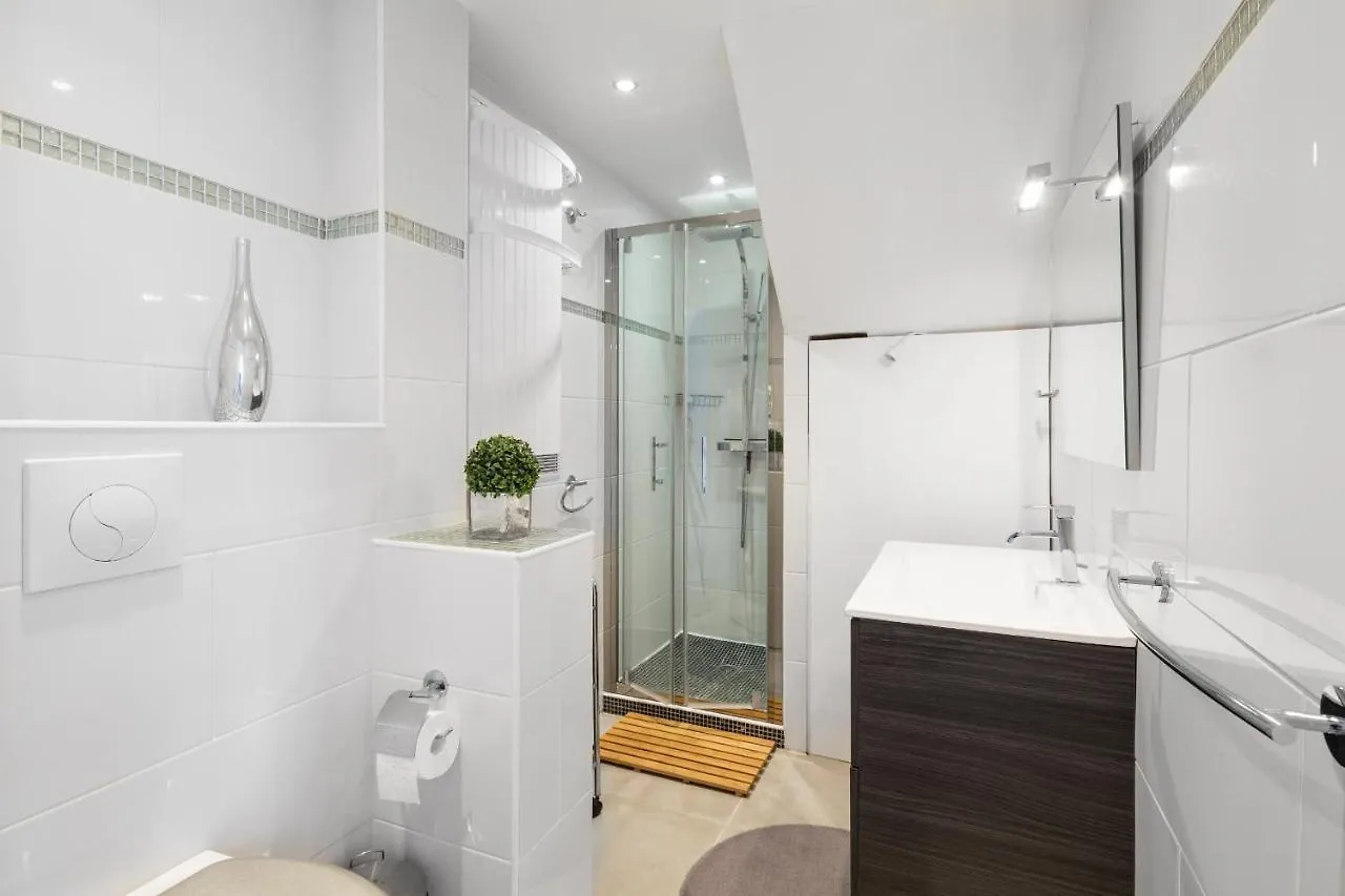 Dinard Centre, Le Wilson, Maison A 100M De La Plage Villa 0*,  France