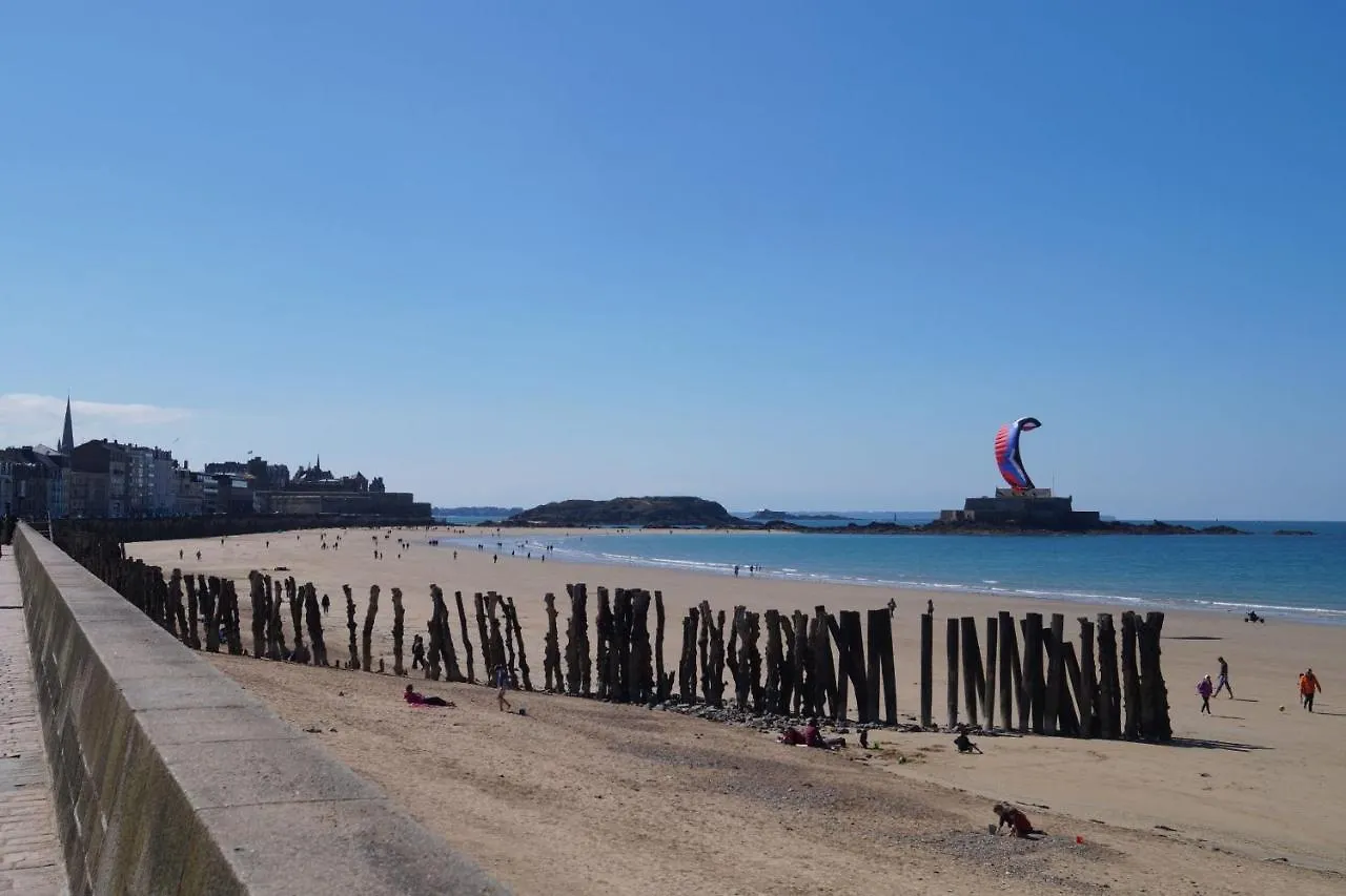 Holiday home Dinard Centre, Le Wilson, Maison A 100M De La Plage Villa France